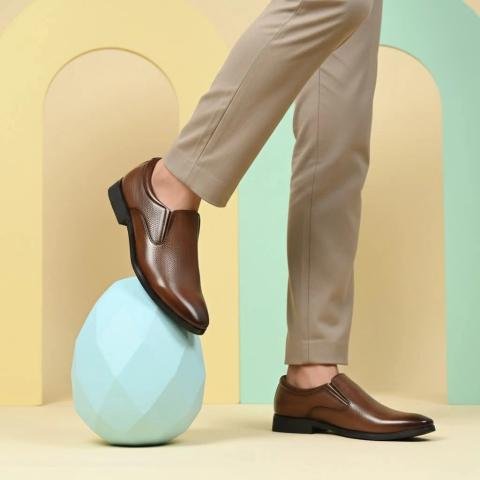 Royal formal shoes lifestyle shot